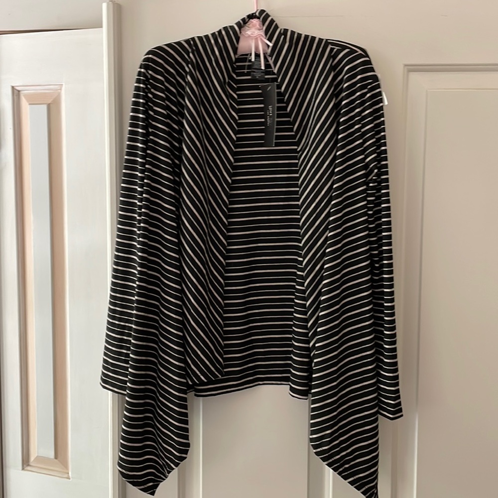 Love Ryan, Los Angeles long sleeve black and white top